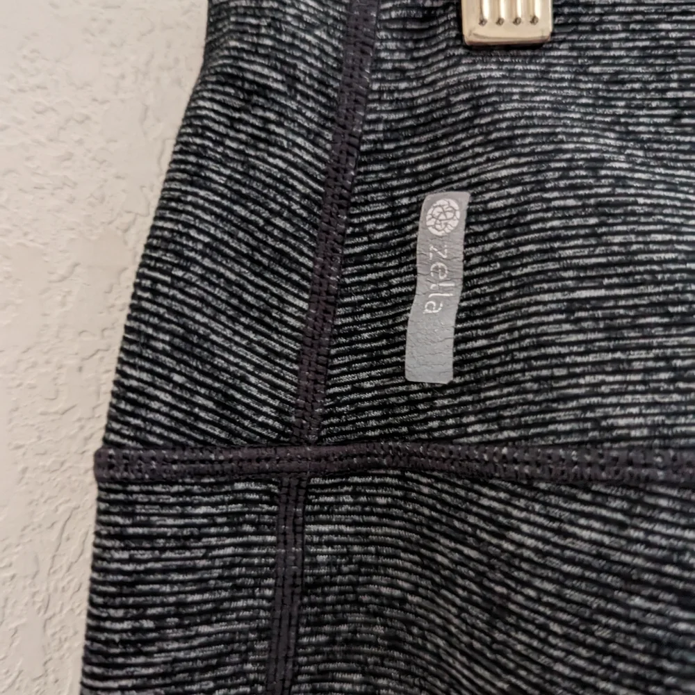 Zella X Nordstrom High Waisted Gray & Black Mesh Activewear Cropped Leggings - Picture 2 of 7